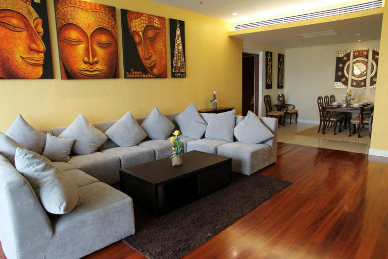 6 Star Condominium 3 Bedrooms for Rent in Wong Amat Beach