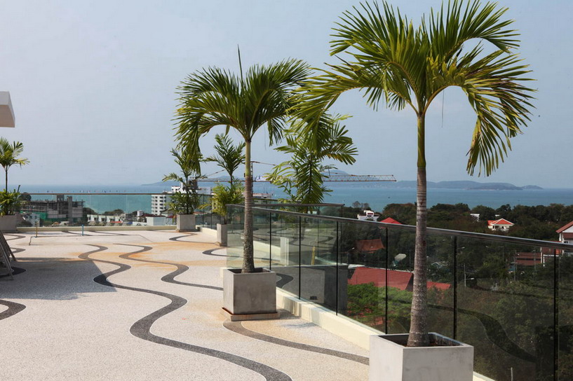 Condo in best location with stunning sea view on Pratumnak Hill