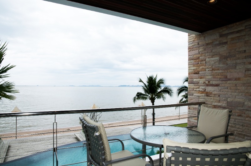 Luxury Beachfront Condominium for Sale or Rent