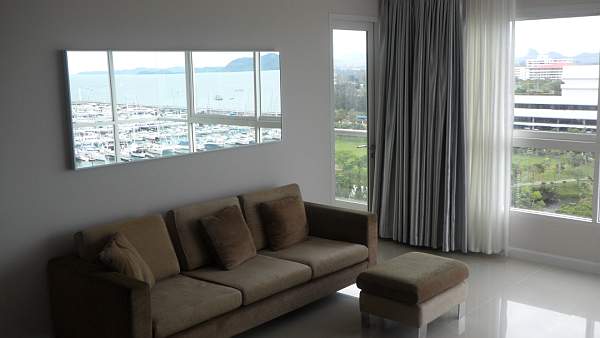 Brand-new luxury 1 Bed Condo for Rent