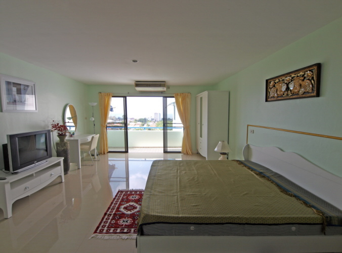Jomtien 1 Bed Apartment for Sale and Rent