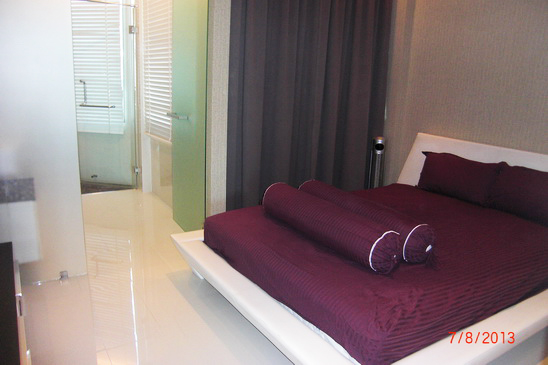 3 Bedrooms Beachfront Condominium for Rent