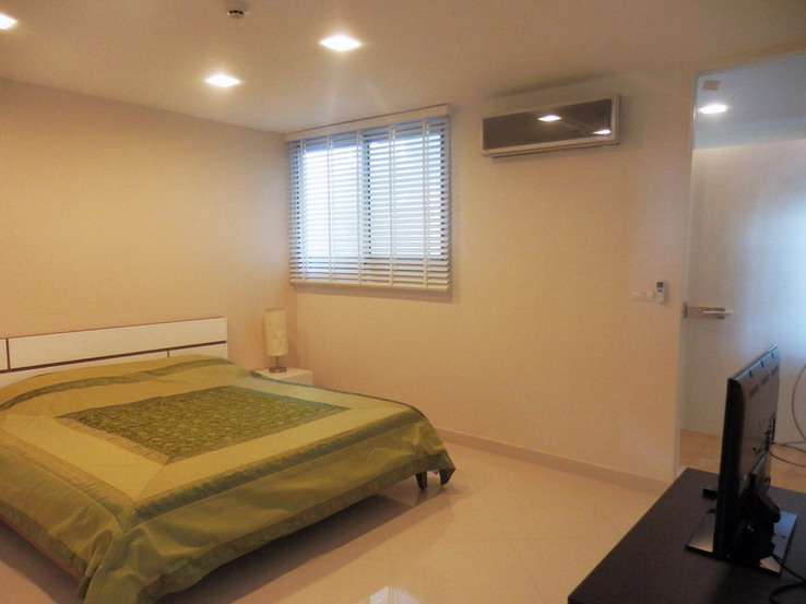 Sea View 2 Bedrooms Condo for Rent in Wongamat Beach