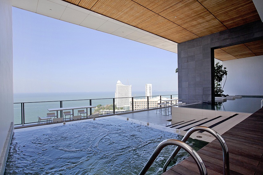 Wong Amat Beach 2 Bedrooms - Ocean-view Condo for Rent