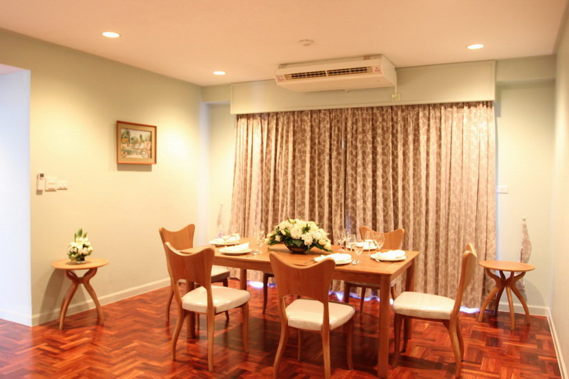 Luxurious Suites 2 Bedrooms Condo for Rent on Pratamnak Hill