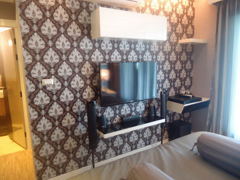 A Beautiful 2 Bedrooms Condo for Sale in Jomtien
