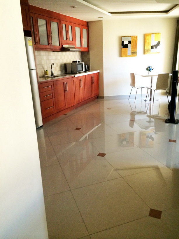 Downtown Luxury Residence Condominium for Rent in Pattaya City