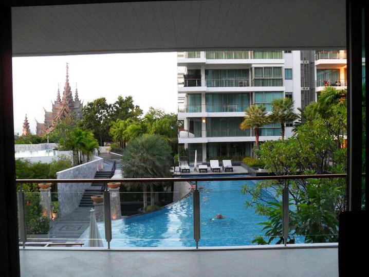3 Bedrooms Beachfront Condominium for Sale Rent in Naklua Wong Amat Beach