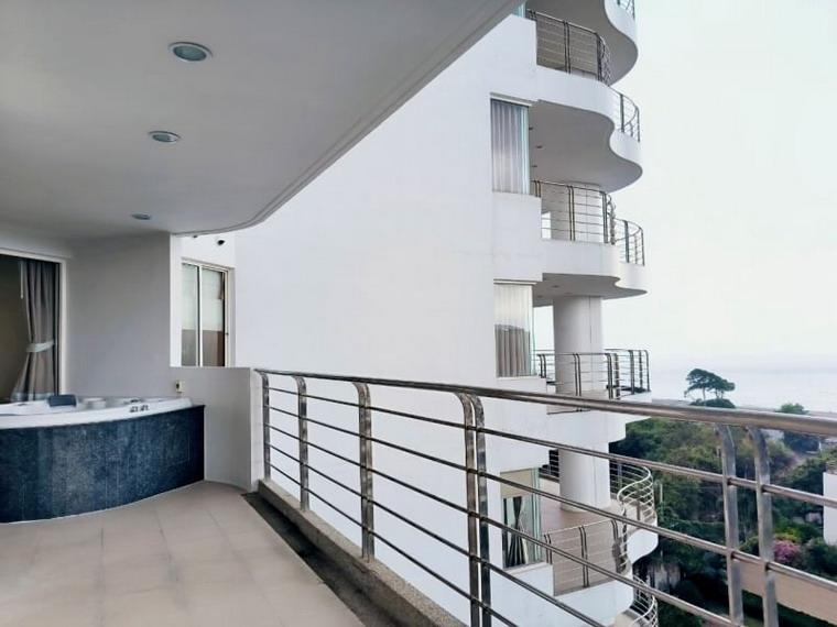 Spacious Sea View condo for Sale or Rent at Na Jomtien