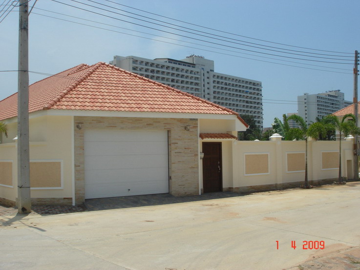 Single House for Sale/Rent