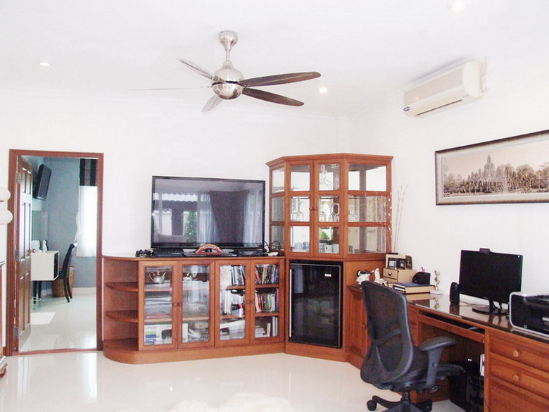 In City Single Storey House for Sale