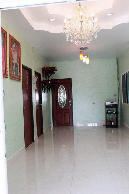 House for Sale in Sriracha Out of  Pattaya