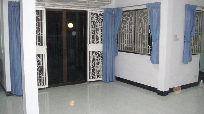 2 Storey Town House For Rent