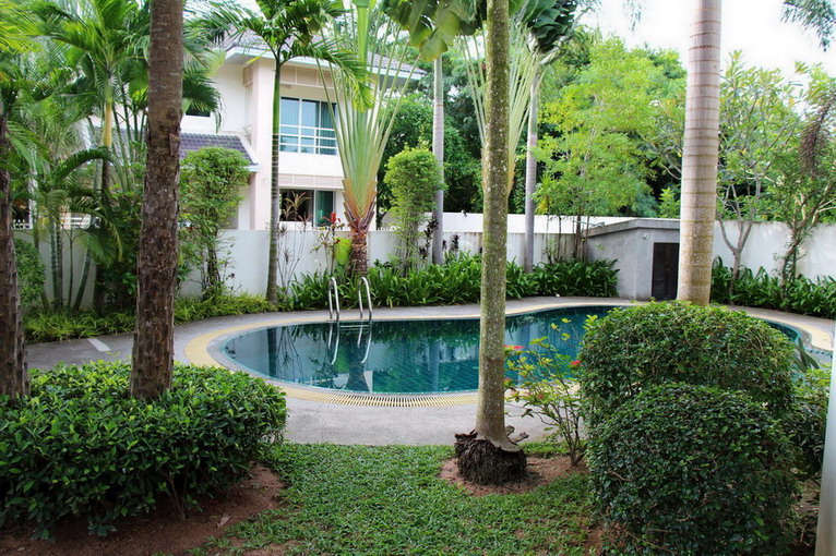 The Beautiful Modern Pool-Villa for Sale in East Pattaya