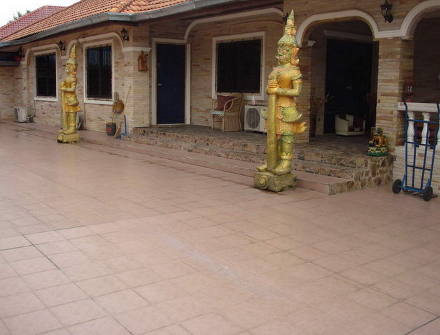 House For Sale in Nong Pla Lai