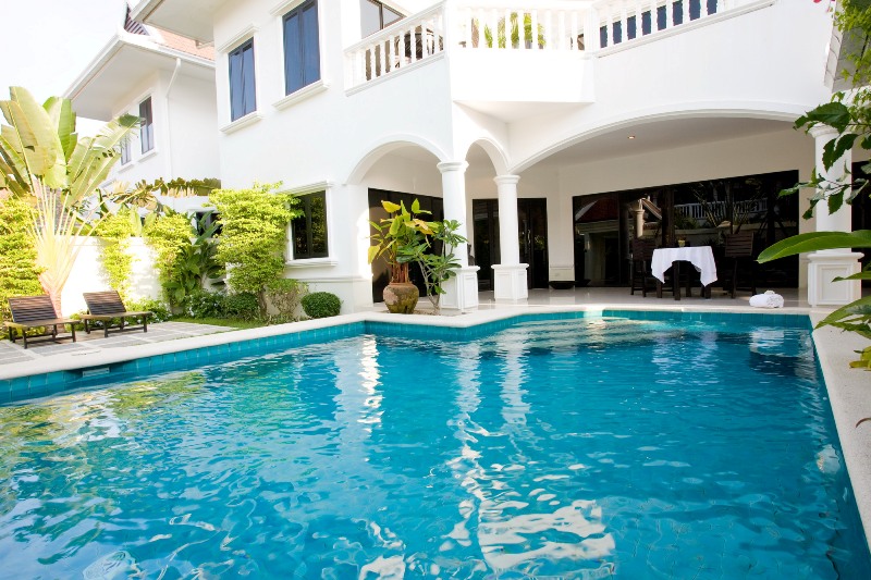House Style Pool Villa for Rent