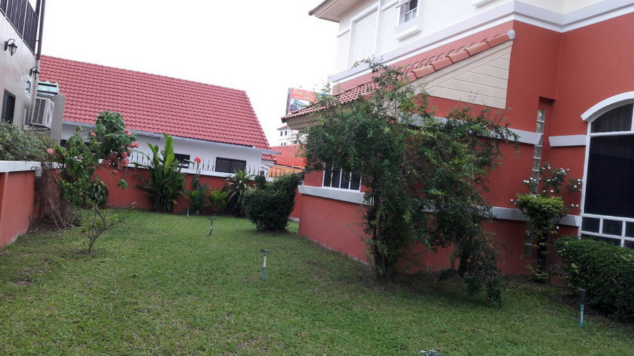 2-Storey House for Sale or Rent Pattaya City