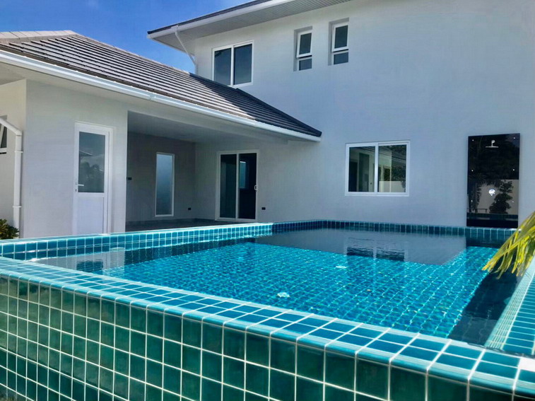Brand new house with Pool for Sale and Rent in Nong Pla Lai, East Pattaya