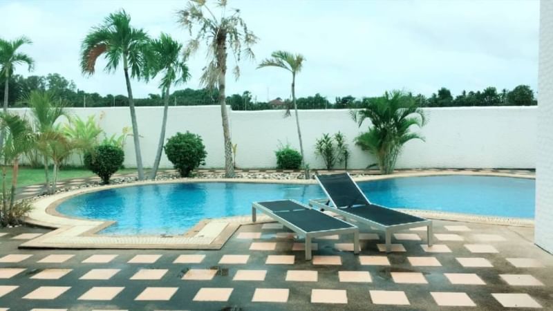 Detached Luxury Pool Villa For Sale in Mapprachan Lake, Pattaya