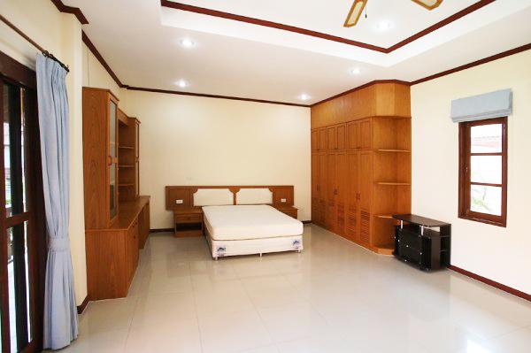 4 Bedrooms House For Rent With Private Pool In East Pattaya