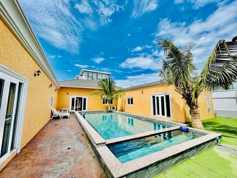 Luxury pool villa For Rent Pattaya Soi khotalo